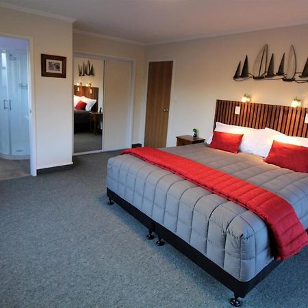 Labyrinth Gardens Guest House Такака Экстерьер фото